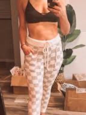 GAP Light Pink Fleece Checkerboard Joggers
